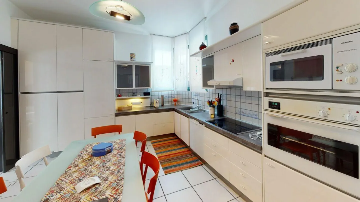 Lodrino - 7.5 room villa with pool - Photo 3 of 13