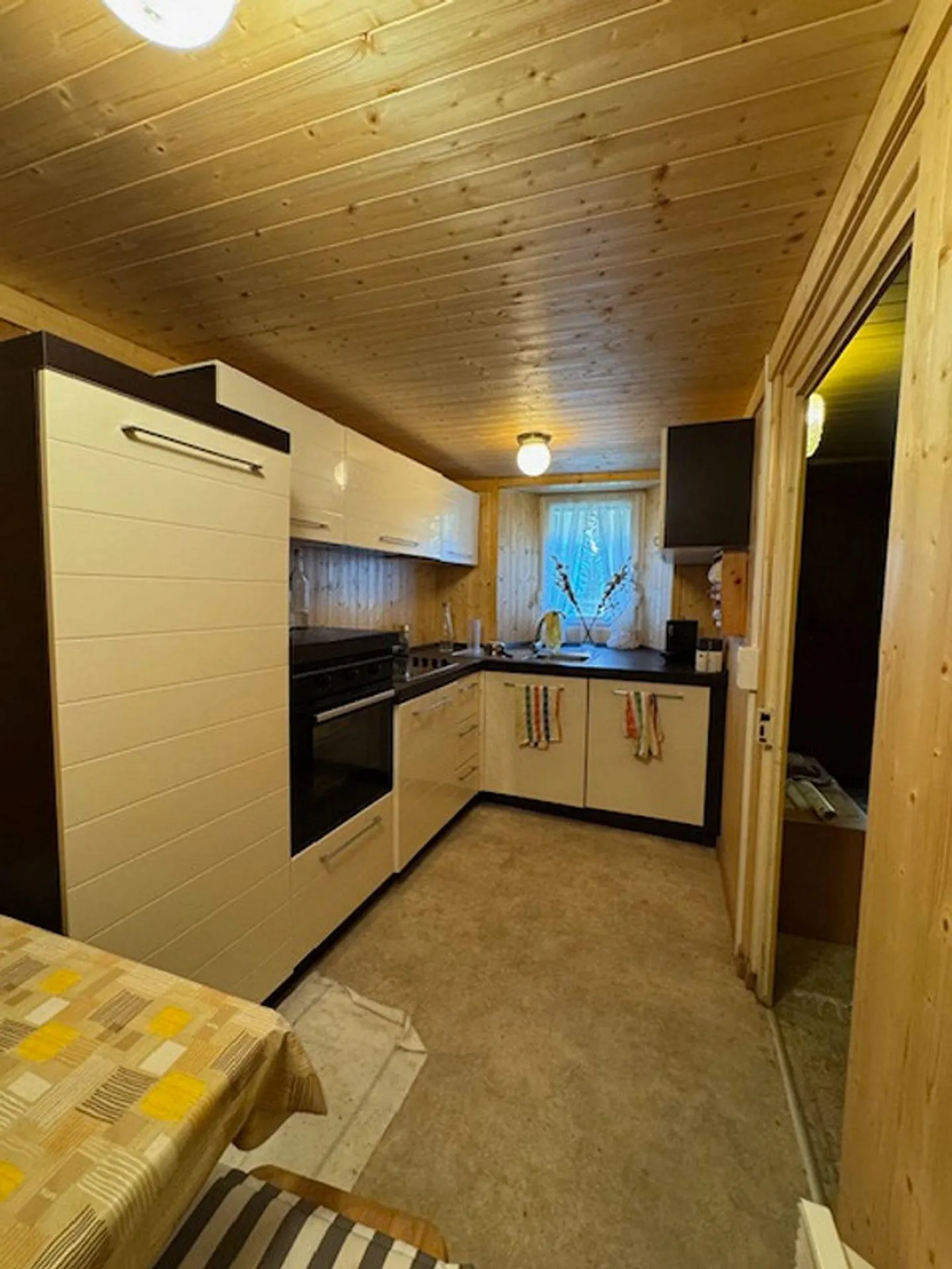 Stepped house for sale - Photo 4 of 10