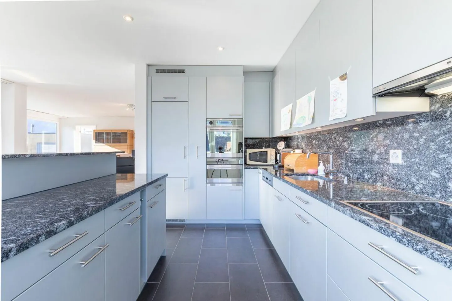 Gepflegte Wohnung mit schönem Ausblick - Foto 5 von 12