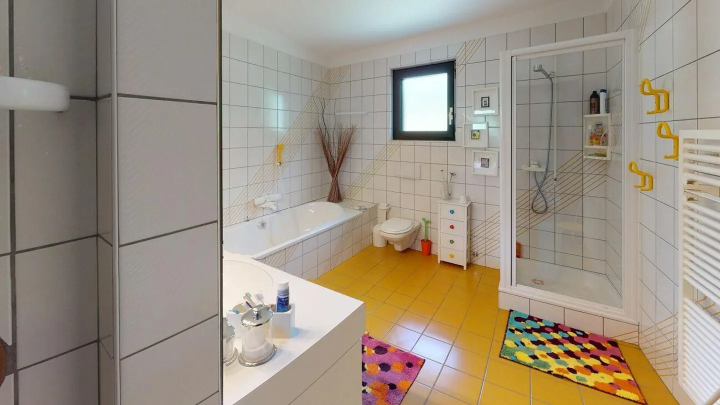 Lodrino - 7.5 room villa with pool - Photo 10 of 13