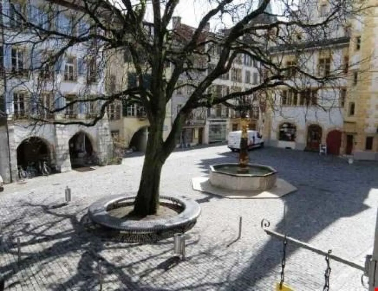 Gioielli nel centro storico di Bienne - Foto 3 di 9