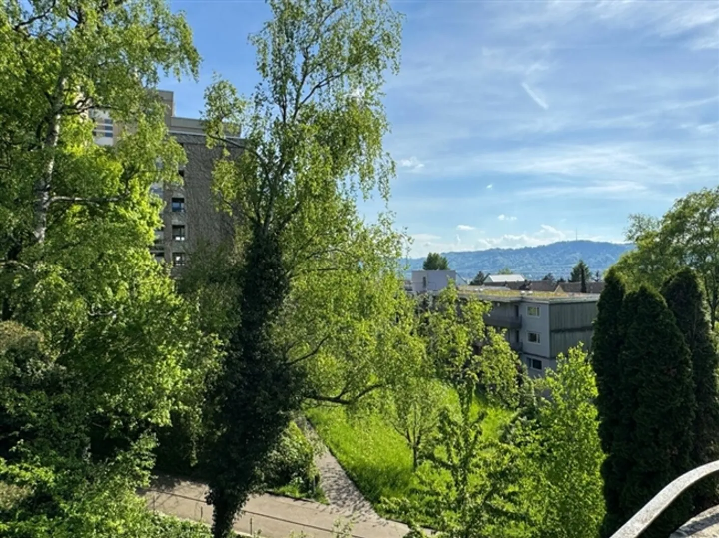 «Perfektes, grosszügiges Stadtrefugium im Grünen» - Foto 6 von 7