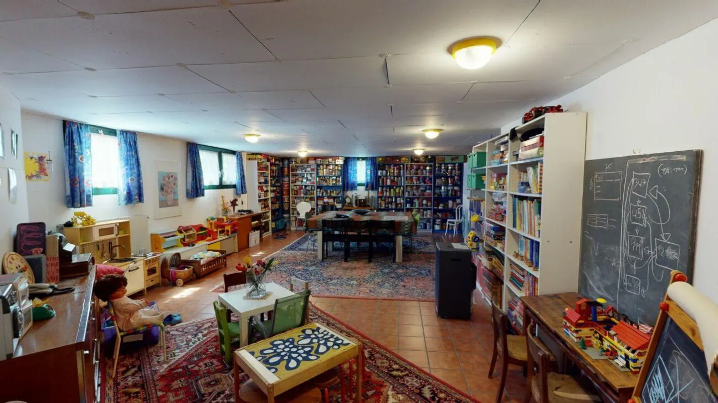 Lodrino - 7.5 room villa with pool - Photo 11 of 13