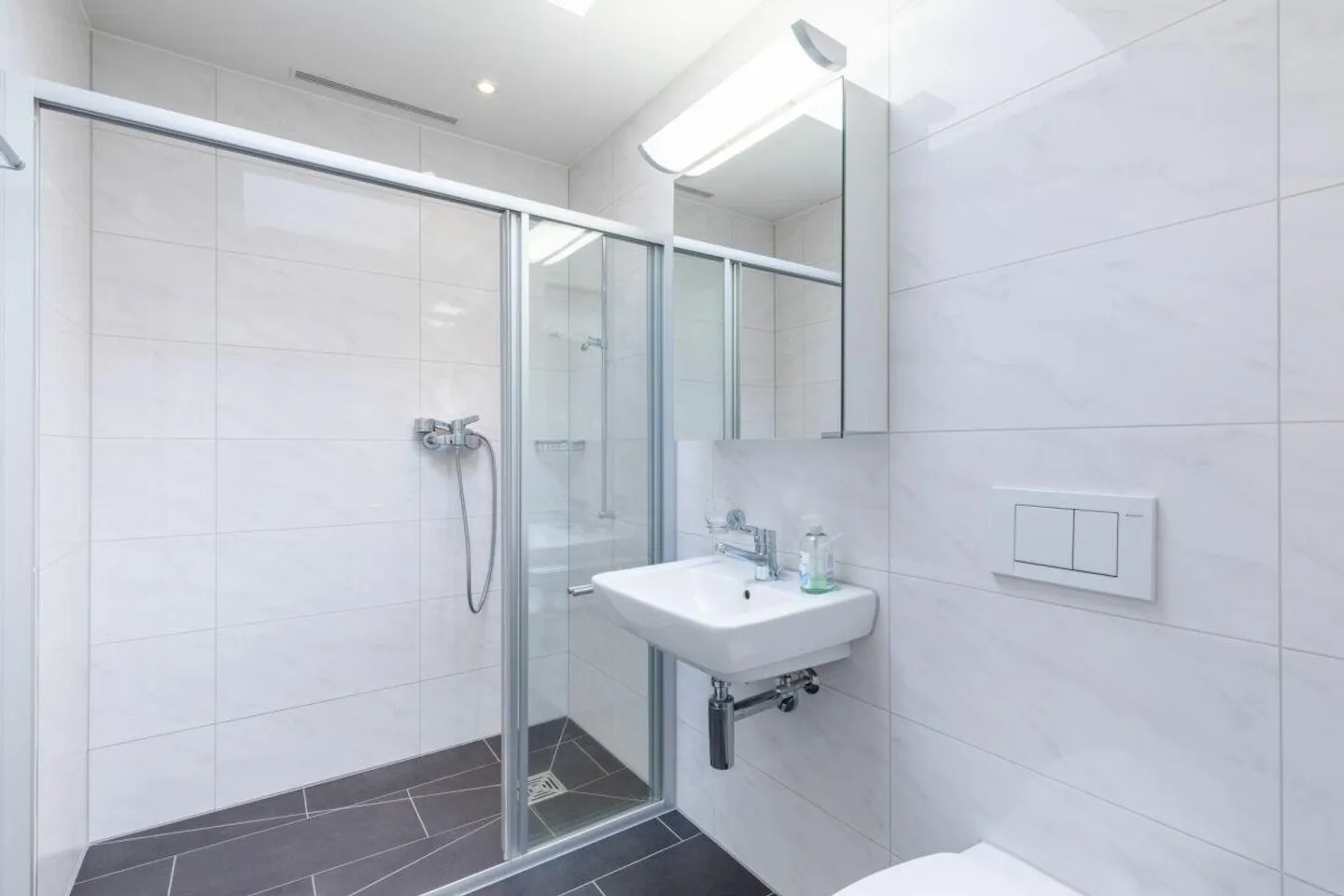 Gepflegte Wohnung mit schönem Ausblick - Foto 9 von 12