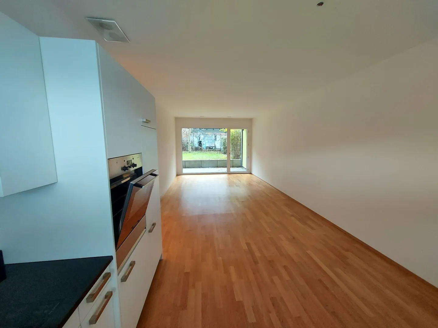 Moderno appartamento Minergie di 2,5 stanze con balcone di 16 m2 e opzione per stazione di ricarica elettrica - Foto 3 di 8