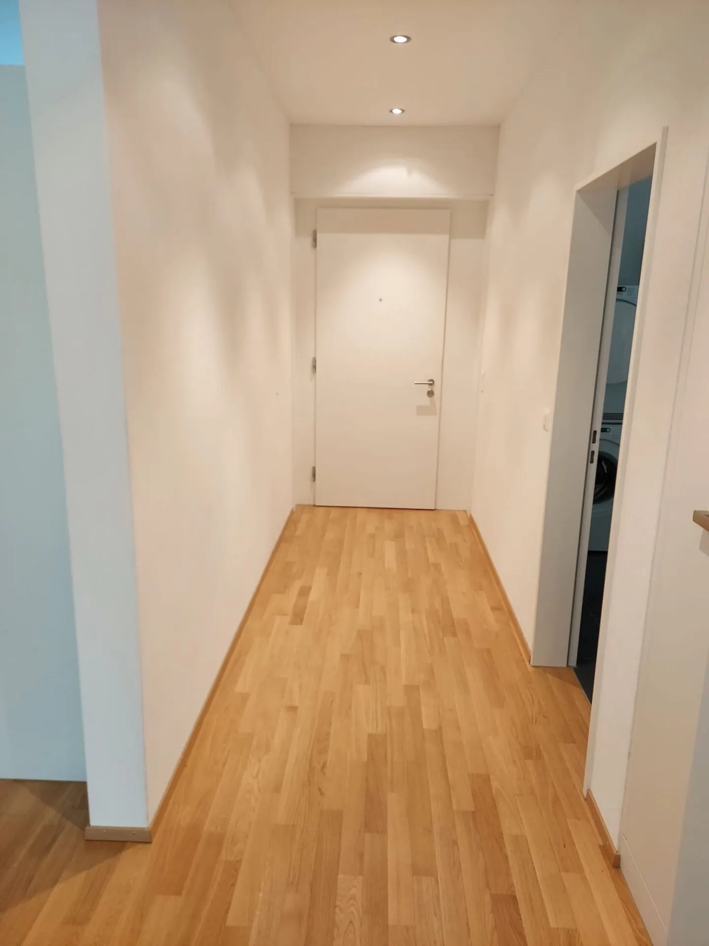 Moderno appartamento Minergie di 2,5 stanze con balcone di 16 m2 e opzione per stazione di ricarica elettrica - Foto 7 di 8