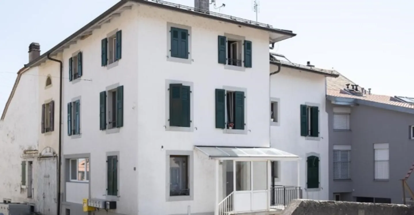 Shop for rent - Photo 2 of 6