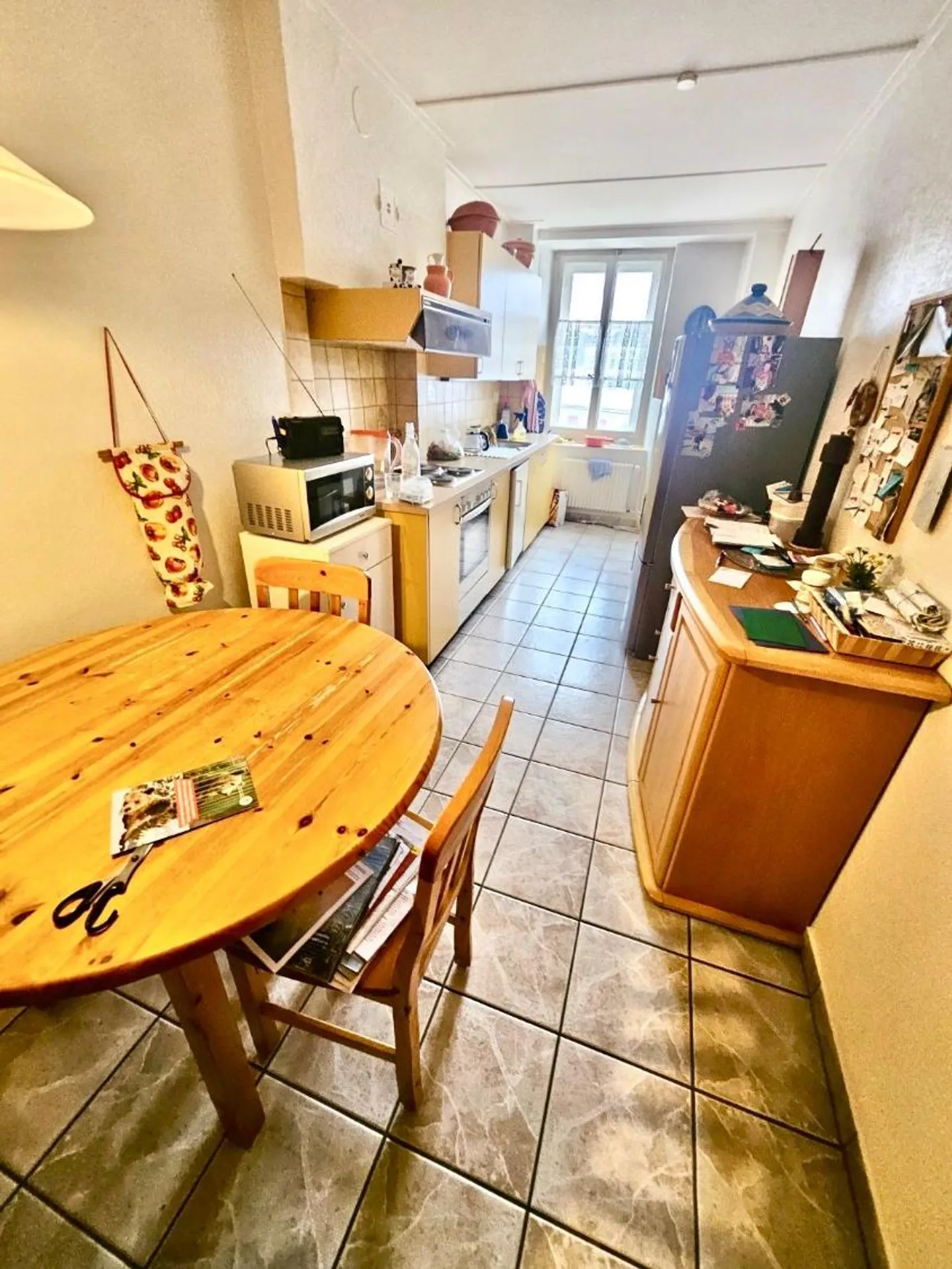 Mixed-use building - Photo 4 of 7