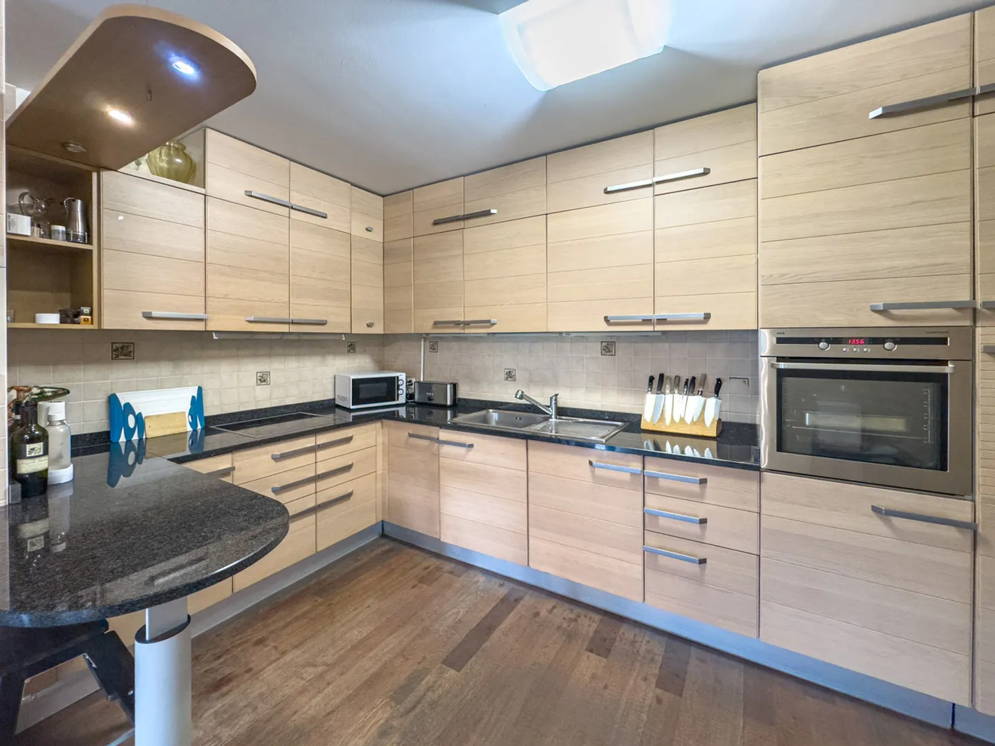 Appartement avec vue sur le lac et jardin à Bissone - Photo 3 sur 11