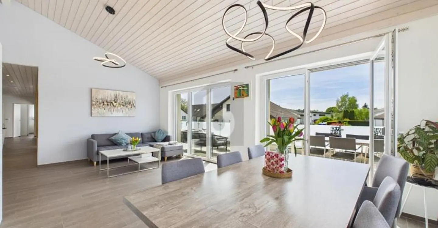 Luxurious Terrace Apartment - Photo 2 of 5