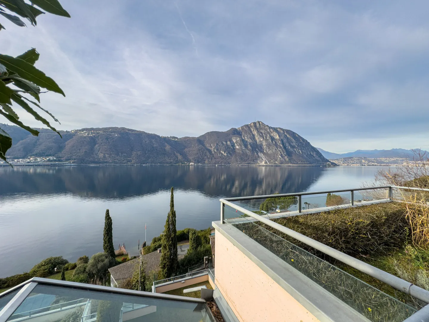 Appartement avec vue sur le lac et jardin à Bissone - Photo 9 sur 11