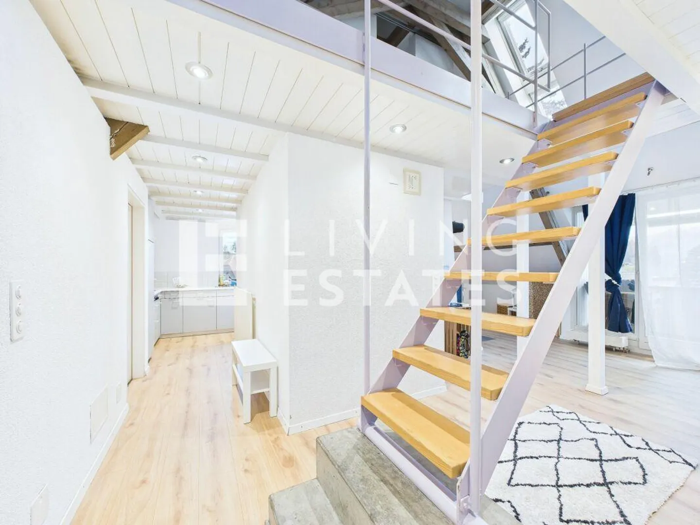 WOHNEN AUF ZWEI ETAGEN - LICHT, CHARME & WEITBLICK - Foto 10 von 14