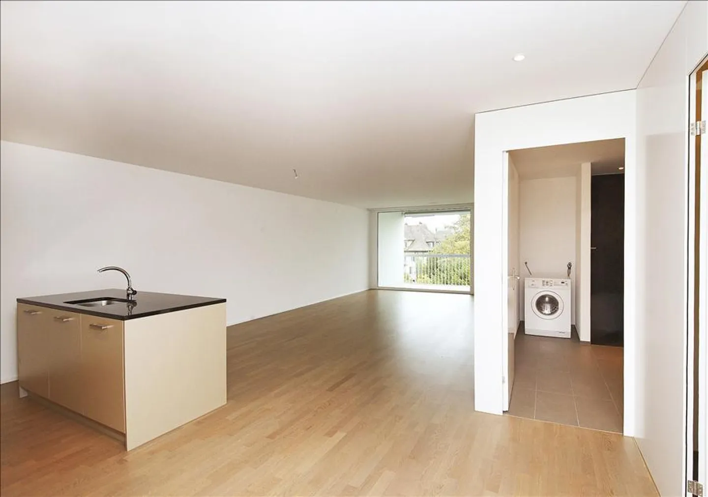 The perfect apartment in a perfect location! - Photo 2 of 5