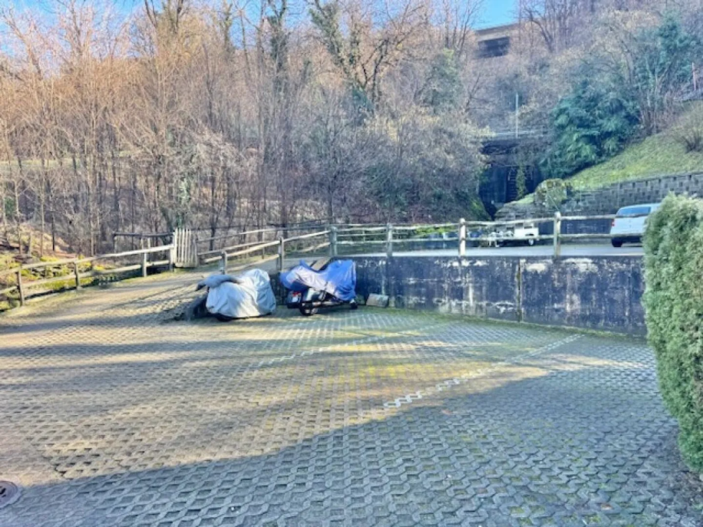 FOR SALE IN CADENAZZO - 2.5 ROOM APARTMENT ON THE GROUND FLOOR WITH TERRACE - Photo 10 of 13