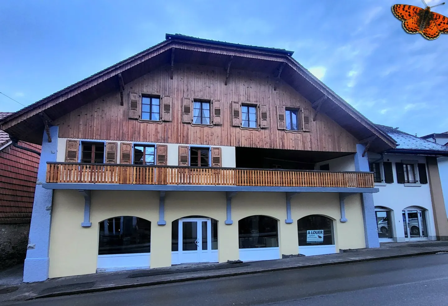 Fascino rurale assicurato - Grande appartamento 5 ½ locali nel centro di Charmey! - Foto 2 di 9
