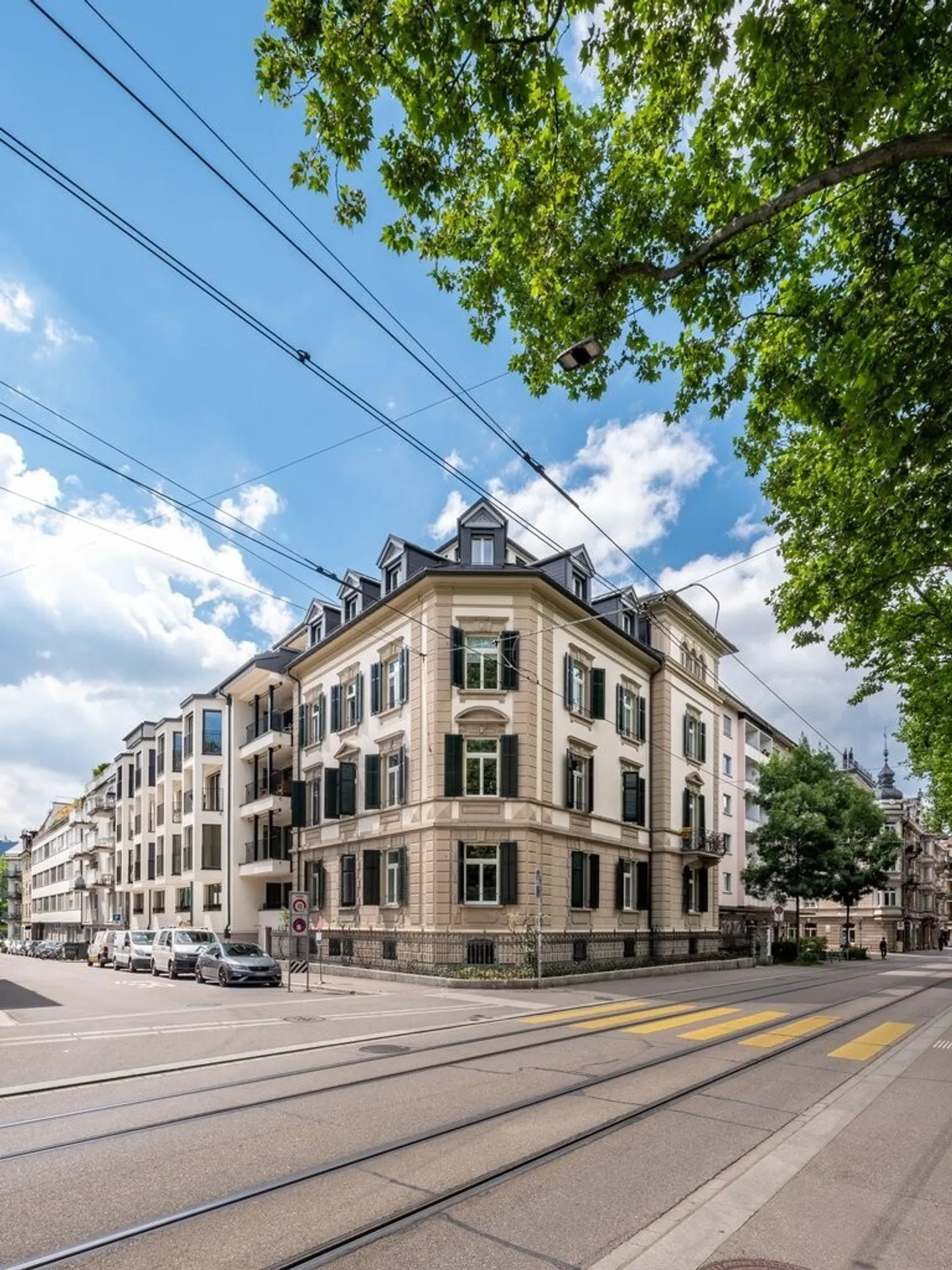 Vie élégante dans le quartier tendance de Seefeld - Photo 1 sur 5
