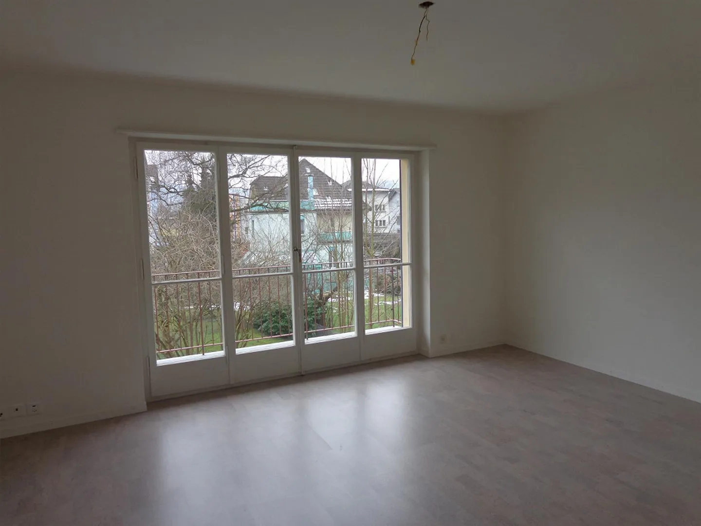 Cozy Old Building Apartment - Photo 2 of 5