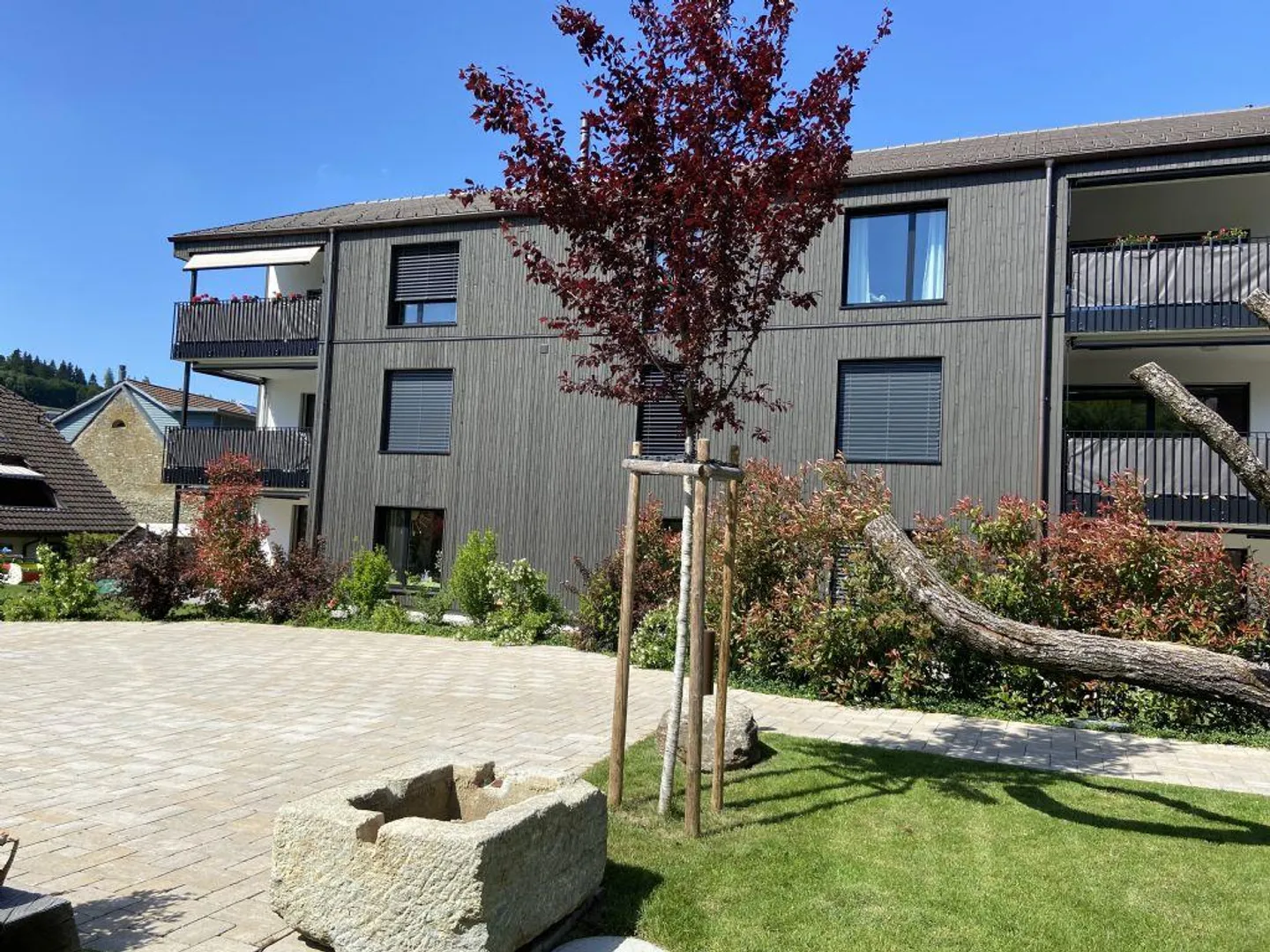 MODERN | RURAL | SUBTENANT WANTED - Photo 2 of 6