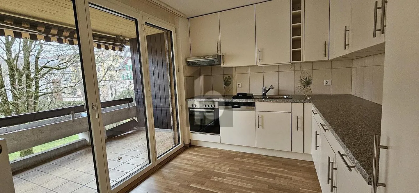 Geräumige Wohnung nahe Zentrum - Foto 2 von 6