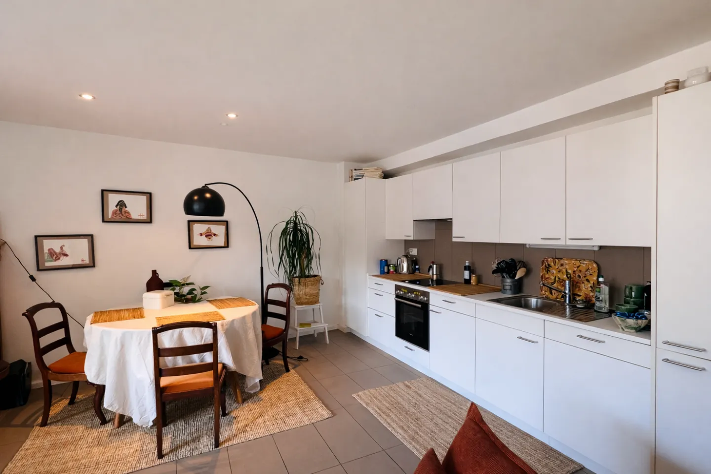 3.5 Room Apartment - Photo 2 of 6