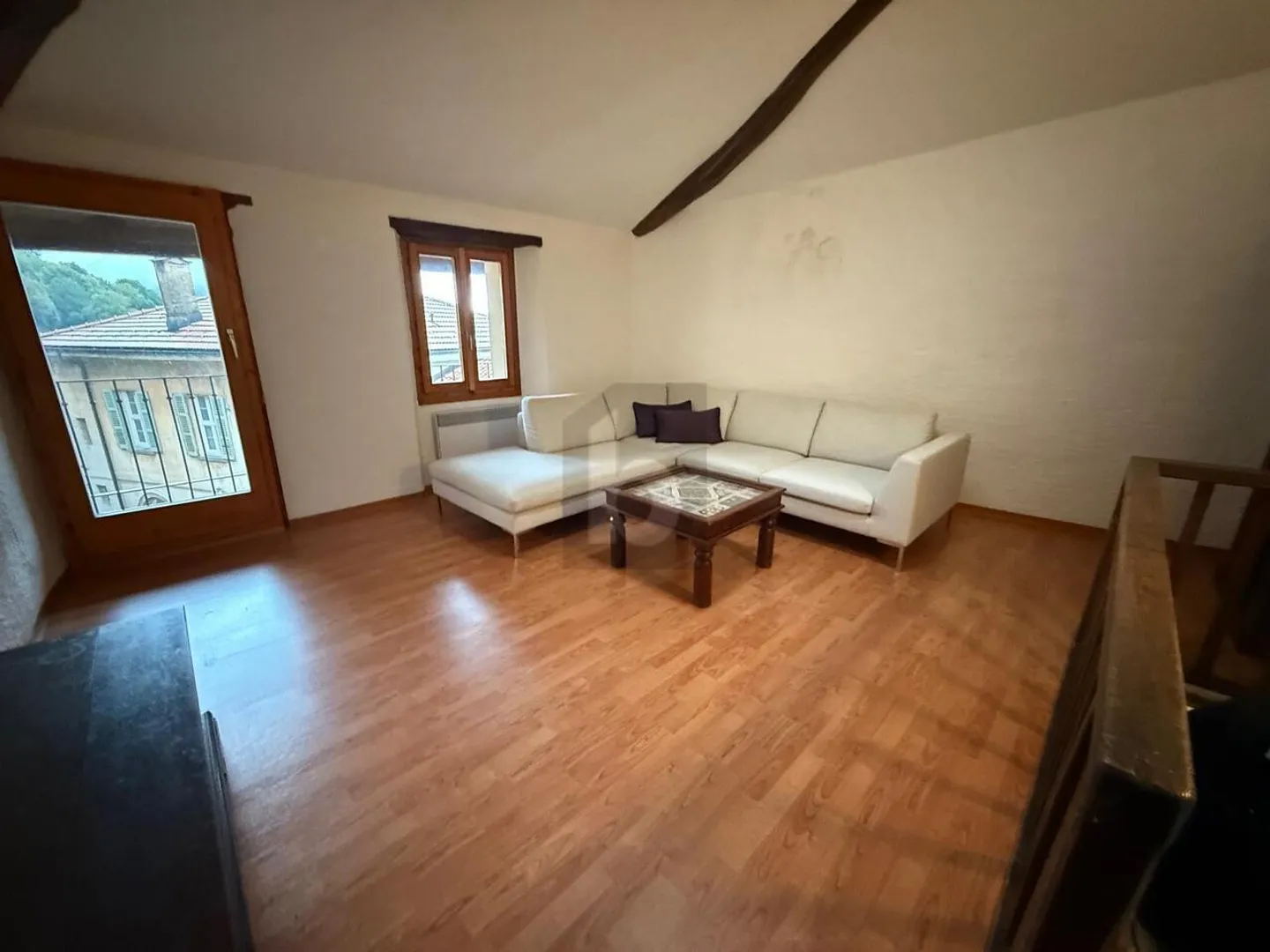 ZENTRALE WOHNUNG MIT WUNDERSCHÖNEM BLICK AUF DAS TAL - Foto 5 von 6