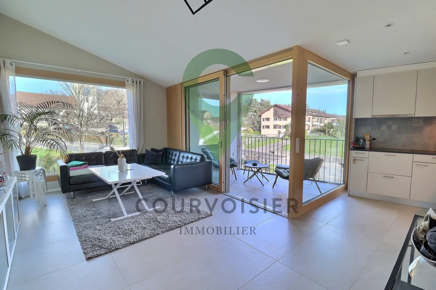 Bright 2.5P with optional versatile space of 55m2 - Photo 1 of 7