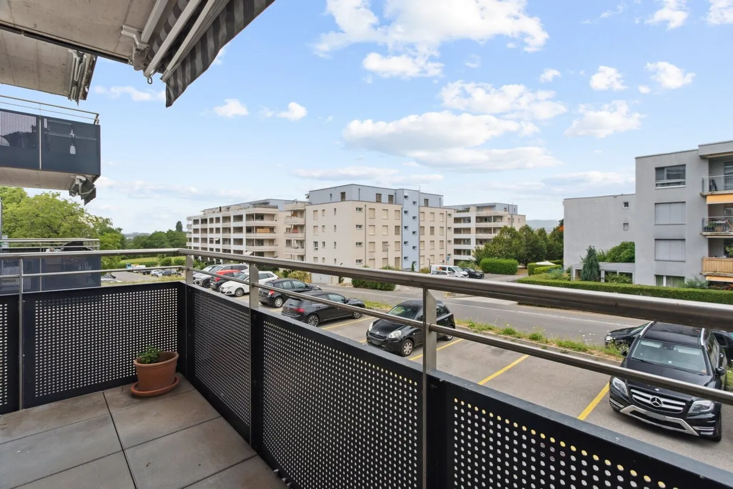 2.5 pces à Avenches avec terrasse, jardin et balcon privatif - Photo 4 sur 12