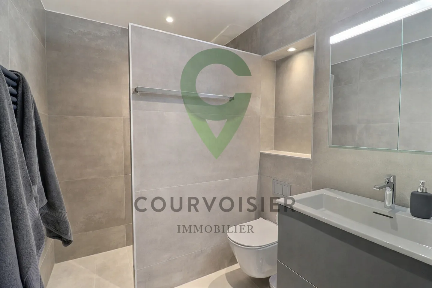 Bright 2.5P with optional versatile space of 55m2 - Photo 2 of 7