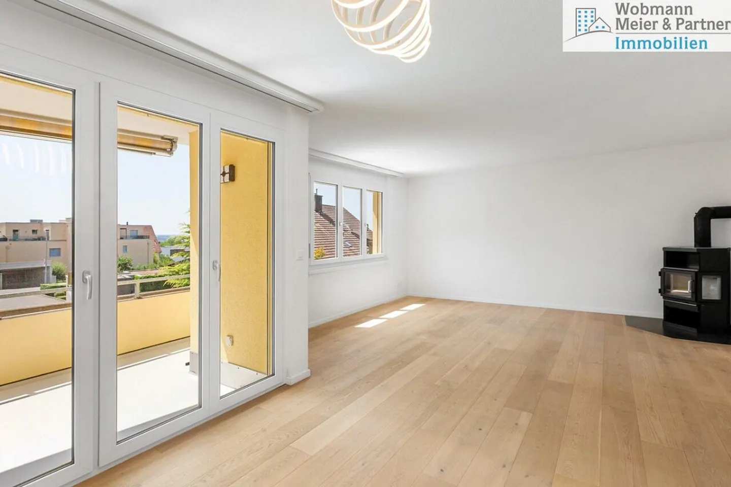 Gepflegtes Zuhause im steuergünstigen Rüti bei Winkel - Foto 1 von 7