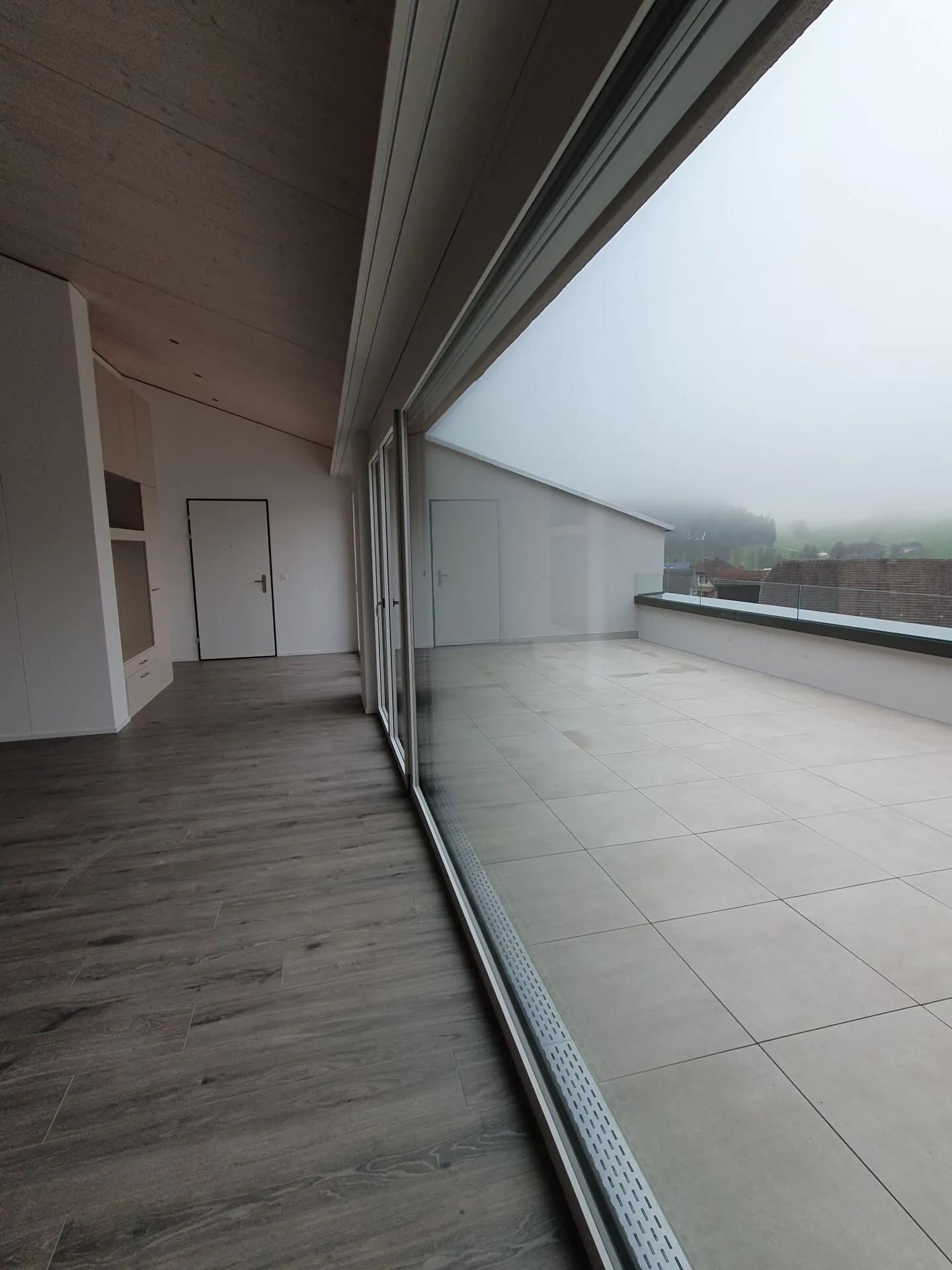 Vente : Appartement en copropriété de 3,5 pièces au dernier étage - Photo 4 sur 12