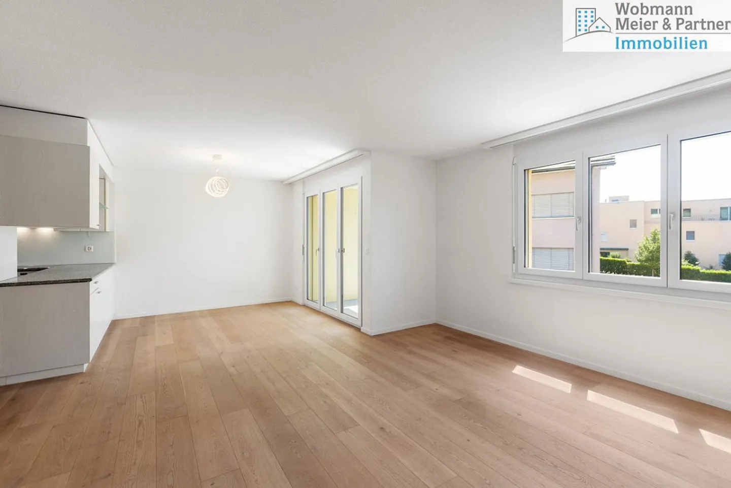 Gepflegtes Zuhause im steuergünstigen Rüti bei Winkel - Foto 2 von 7