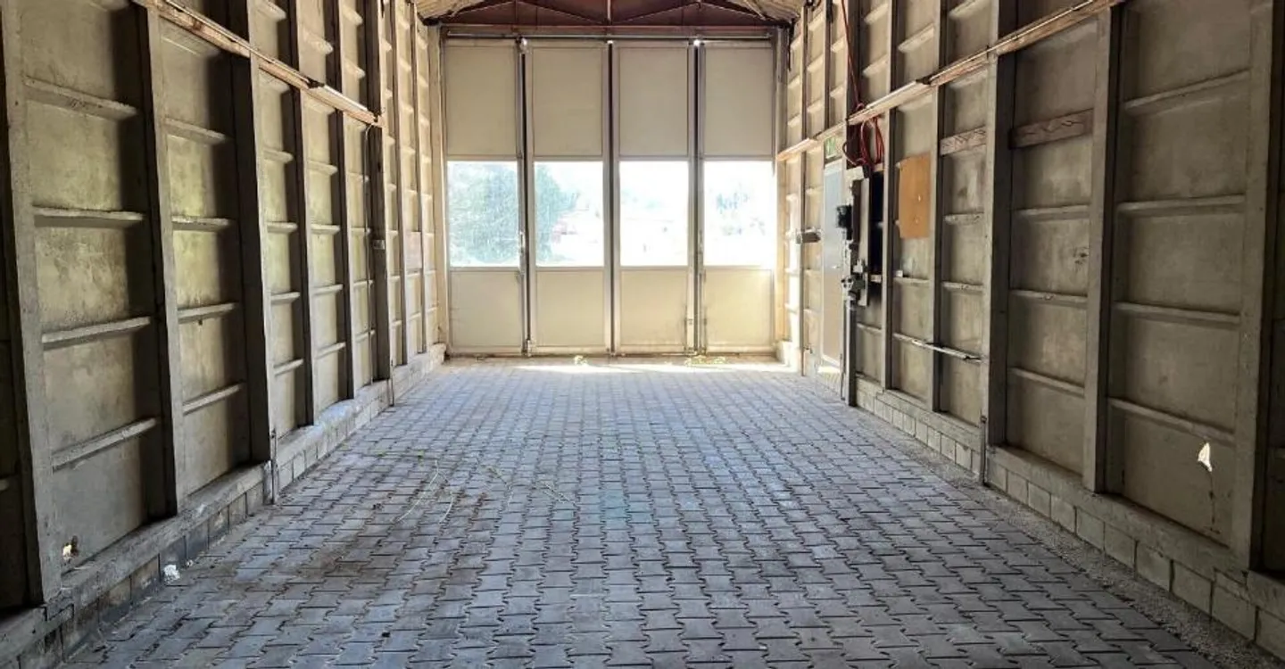 Spacious Commercial Space - Photo 3 of 3
