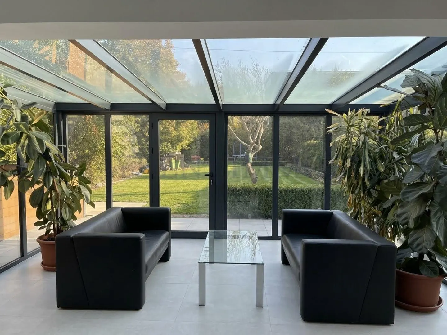 Renoviertes Haus mit Garten und unabhängiger Wohnung - Foto 2 von 11