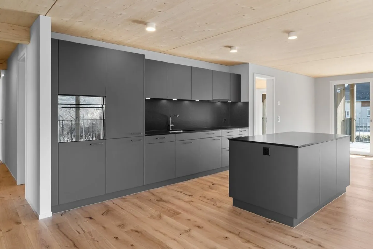 First Rental - 5.5-Room Apartment in Wooden Construction - Photo 1 of 10