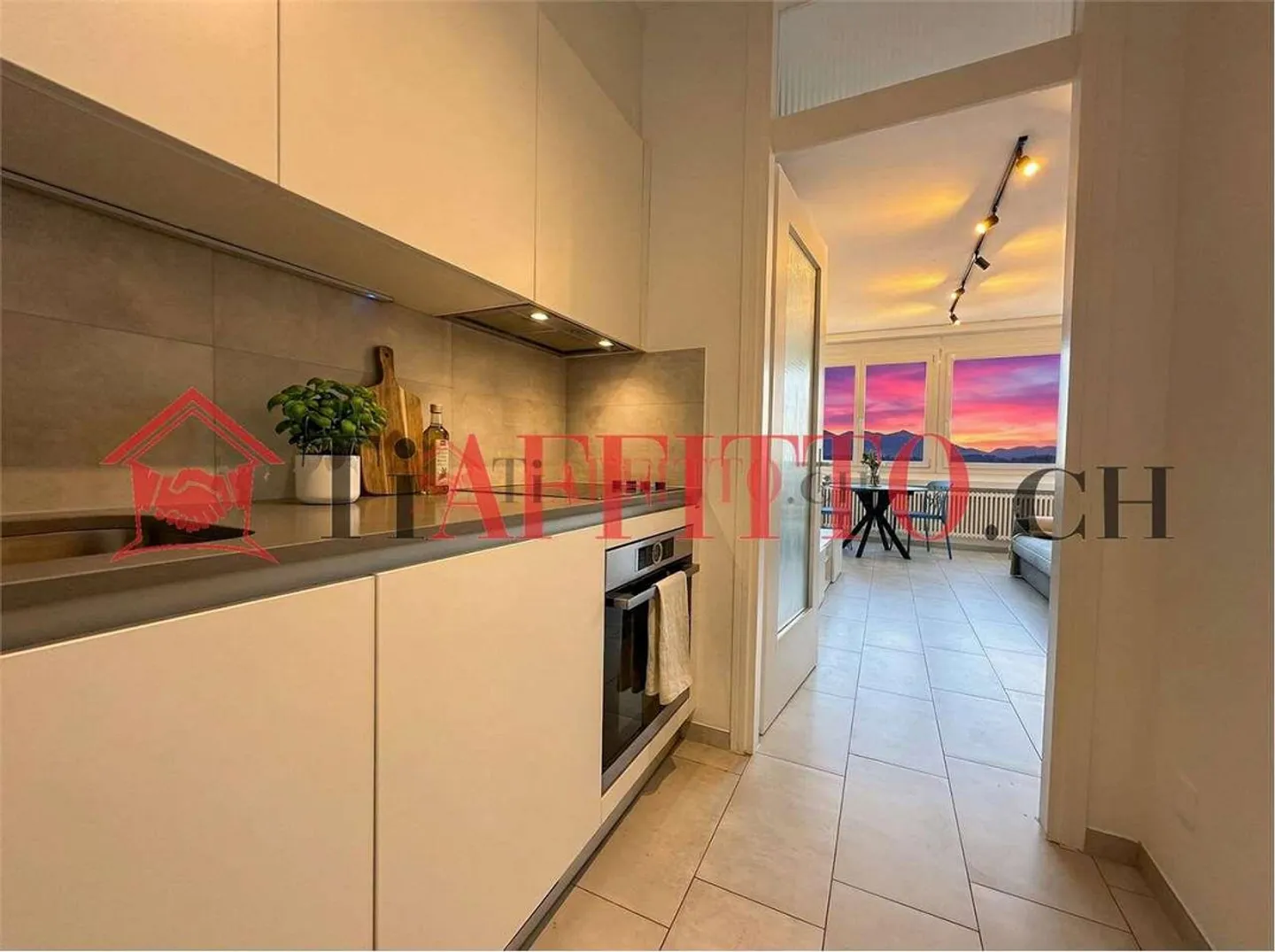 1.5 MEUBLE SUPER VUE LAC A PARADISO - Photo 4 sur 6