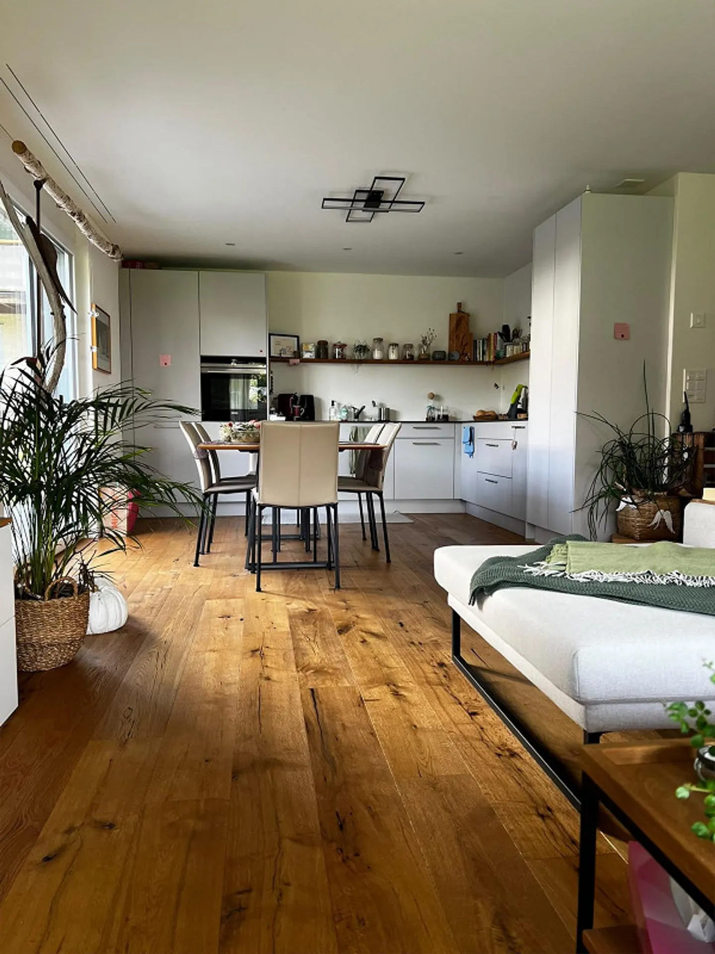 Modern 3.5-room garden apartment with covered seating area - Photo 4 of 10