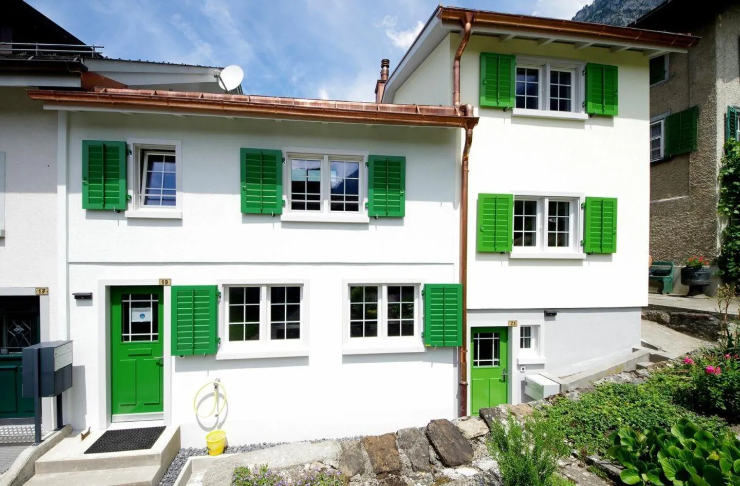2.5-ROOM HOUSE PART - Photo 3 of 9