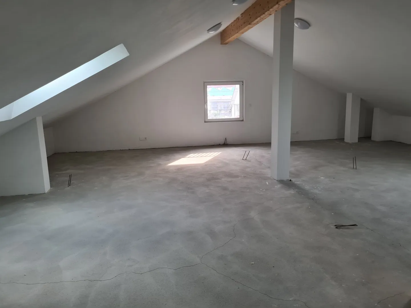 Ufficio/Magazzino/Deposito/Studio musicale - Foto 1 di 6