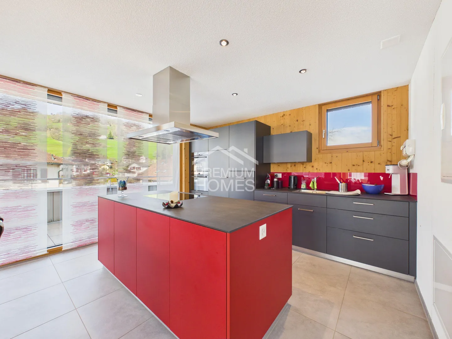 Appartement Attique Stylé avec Terrasse - Photo 2 sur 9