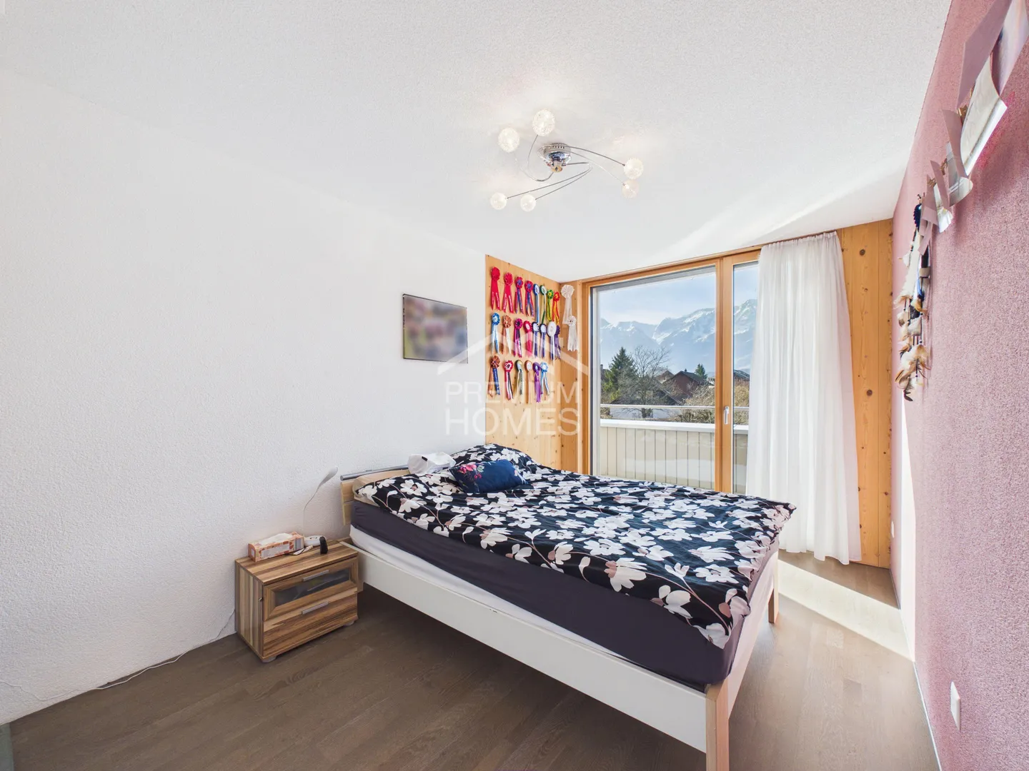 Appartement Attique Stylé avec Terrasse - Photo 3 sur 9