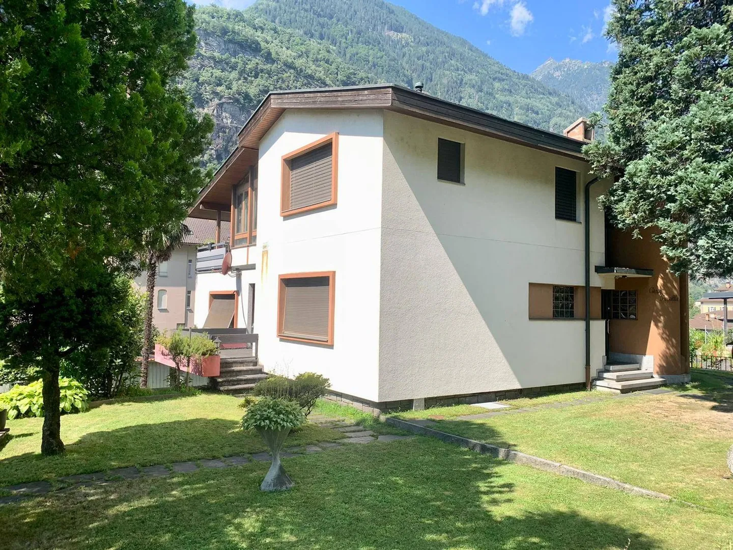 Casa bifamiliare - Bellinzona - Foto 1 di 13