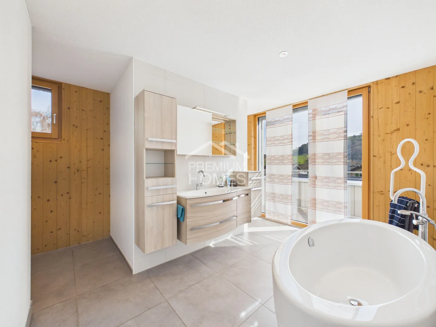 Appartement Attique Stylé avec Terrasse - Photo 6 sur 9