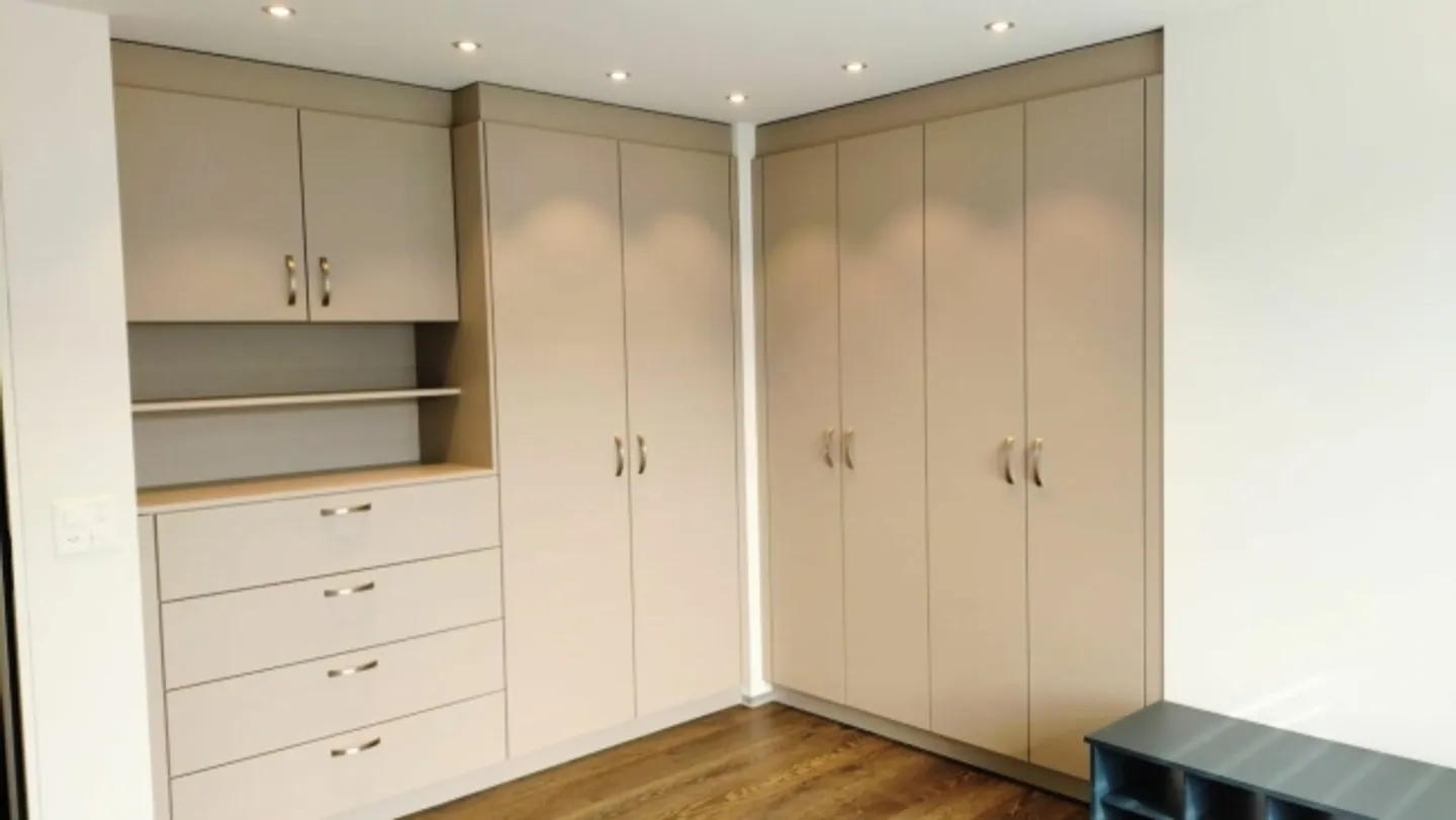 Ländliche Idylle trifft Wohnkomfort: 5.5-Zimmer-Gartenwohnung für ruhige Mieter - Foto 9 von 12