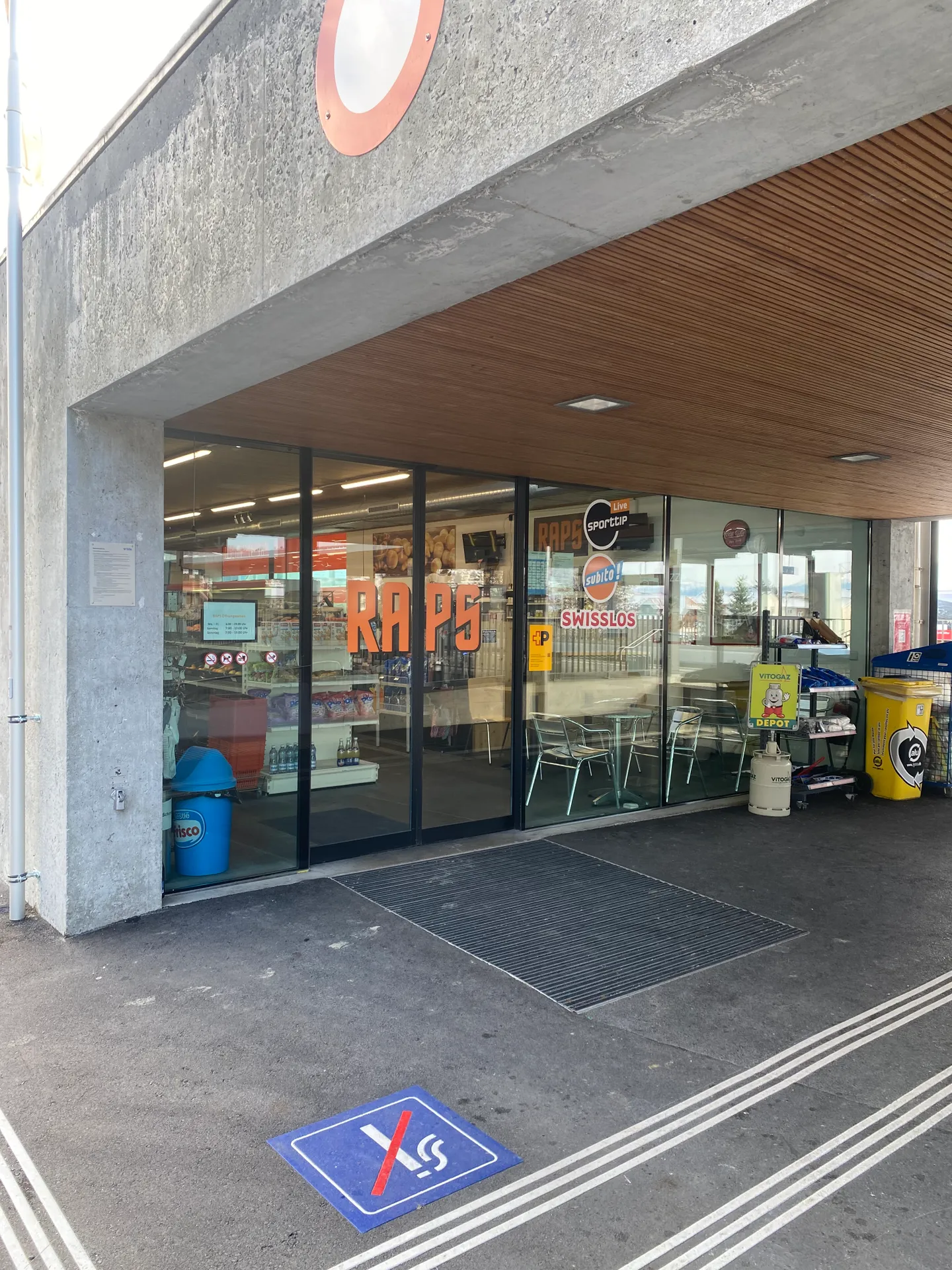 Property for sale - Photo 1 of 15