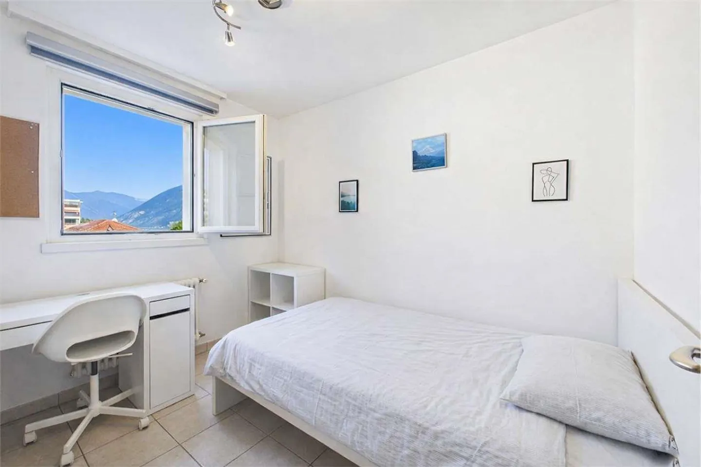 Attico luminoso con vista lago - Foto 10 di 13