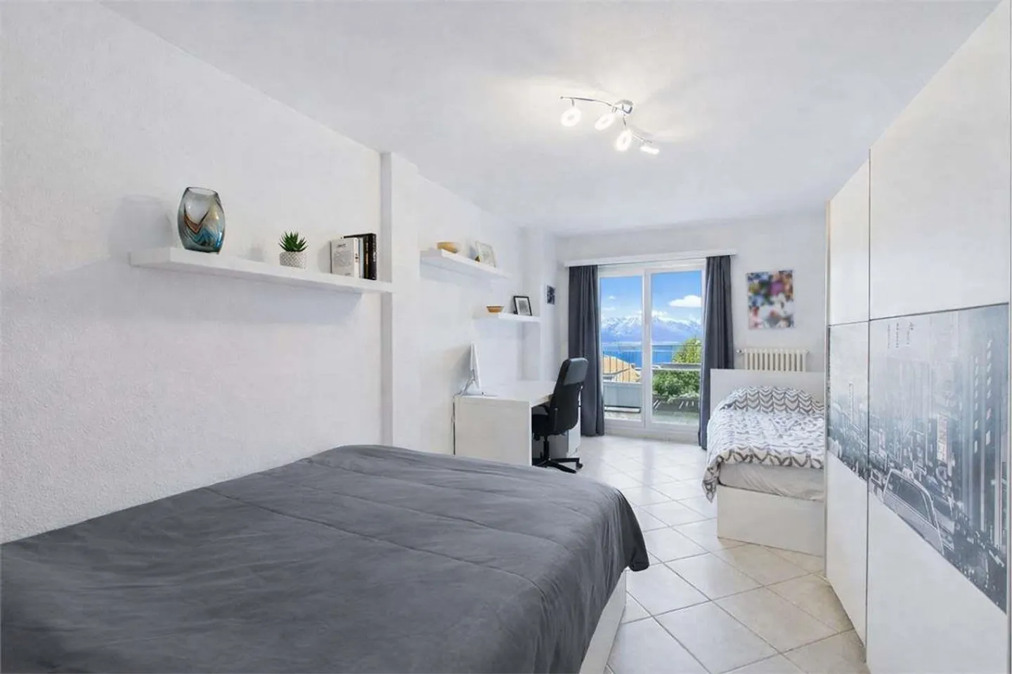 Attico luminoso con vista lago - Foto 11 di 13