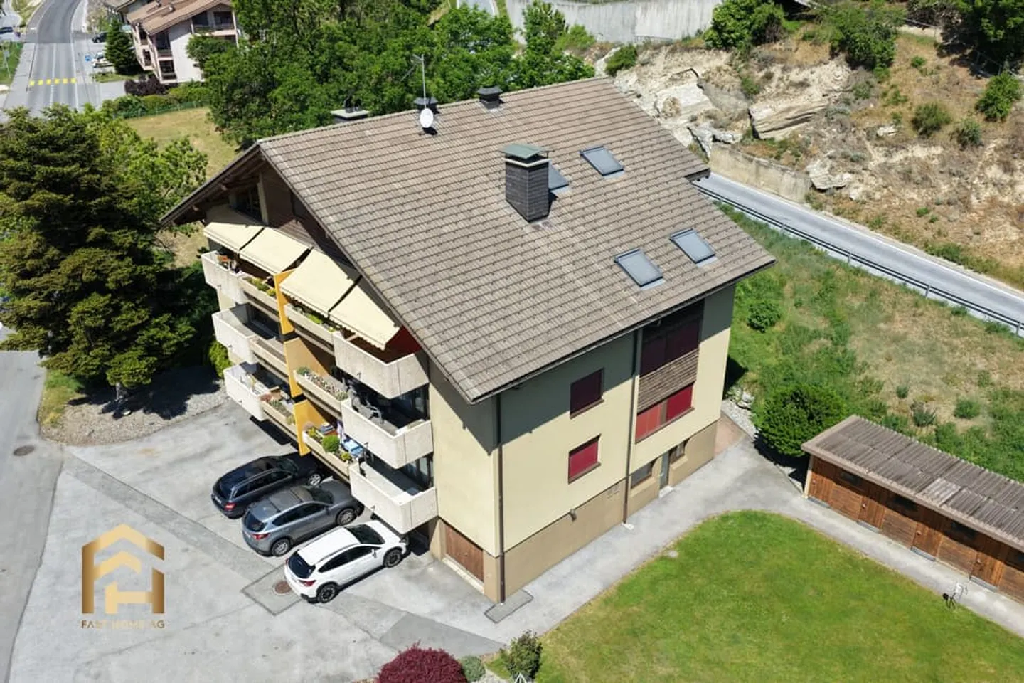 Appartamento centrale di 4,5 locali nella migliore posizione a Baltschieder con giardino e garage - Foto 1 di 13