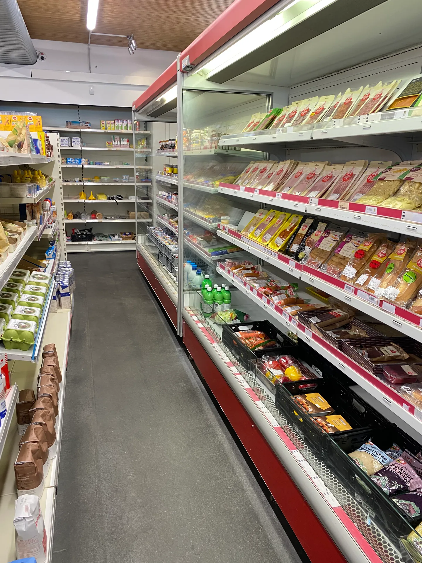 Property for sale - Photo 9 of 15