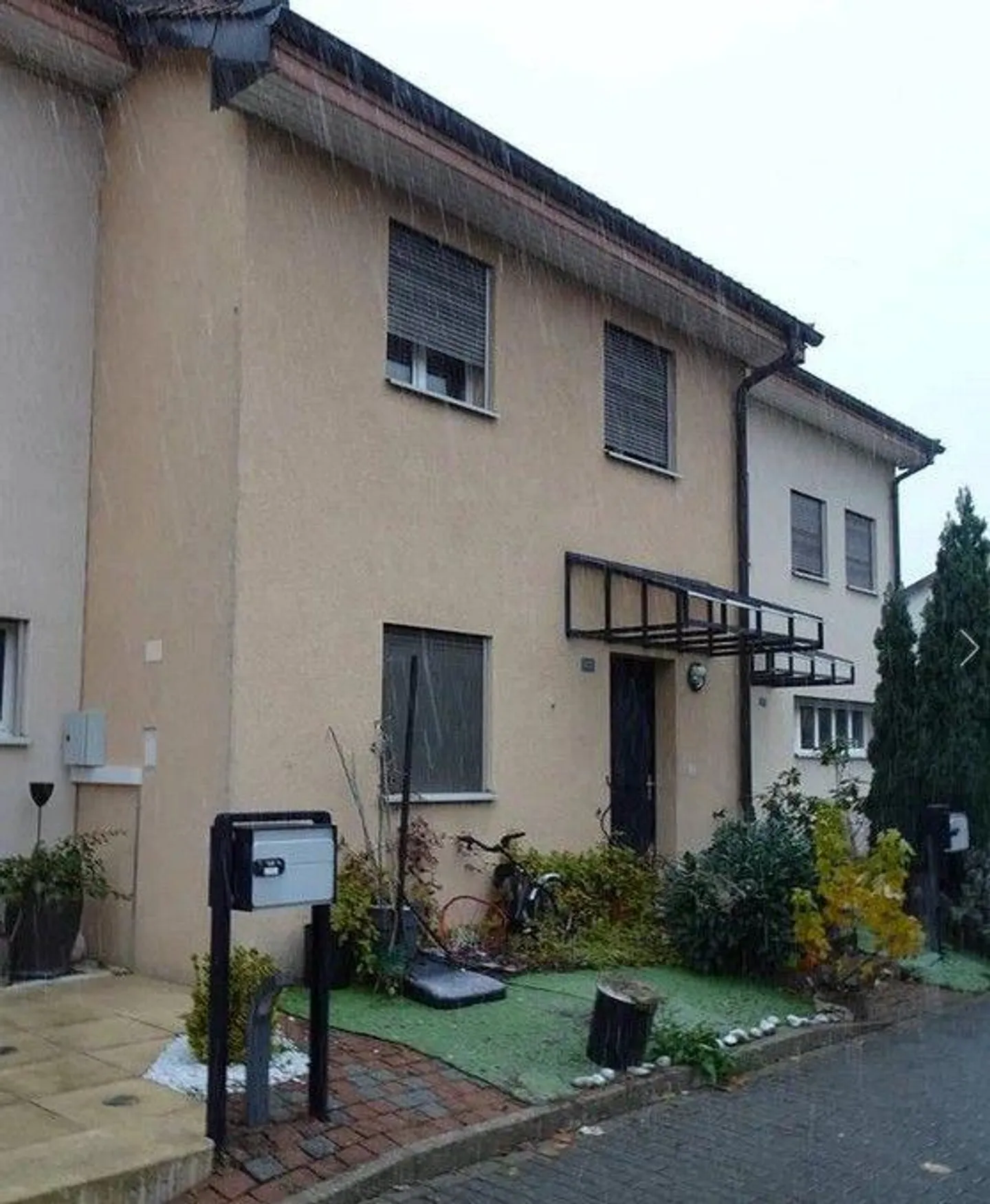 Adjacent Villa - Photo 1 of 13