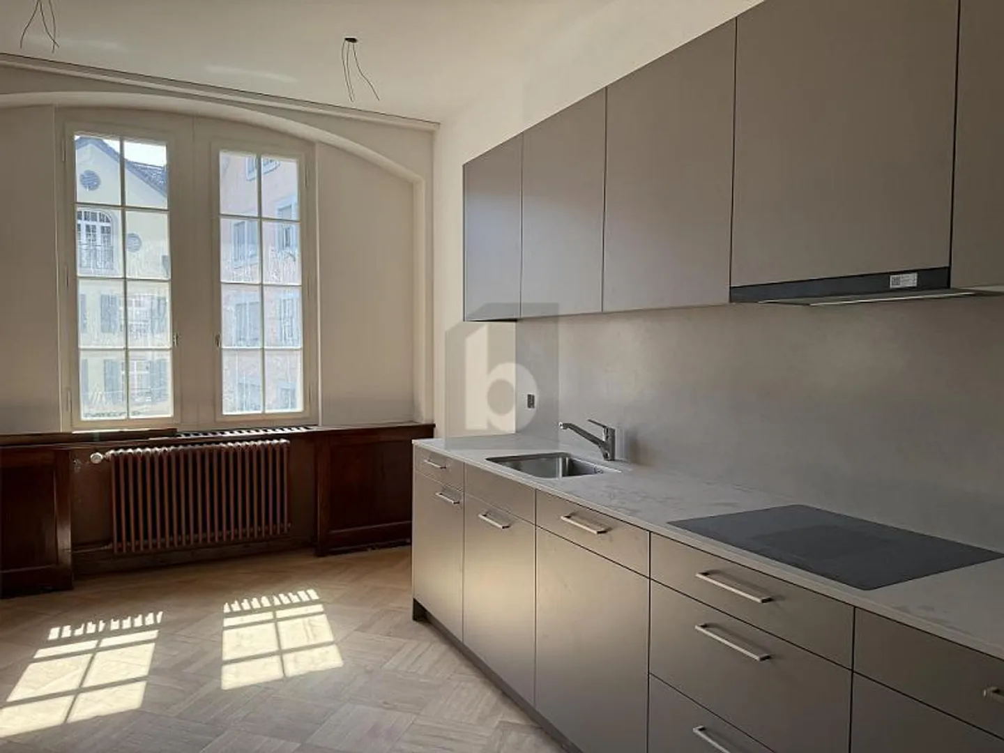 ALTSTADTCHARME TRIFFT MODERNEN WOHNKOMFORT - Foto 1 von 6